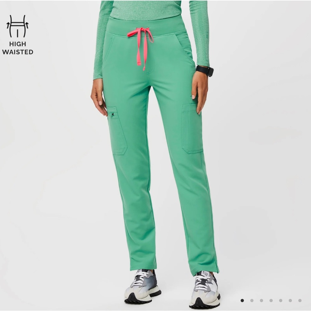 Figs set surgical green size small! 💚